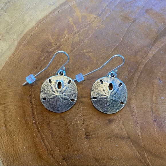 RETIRED James Avery Sand Dollar Earrings, sterling silver - Picture 1 of 3